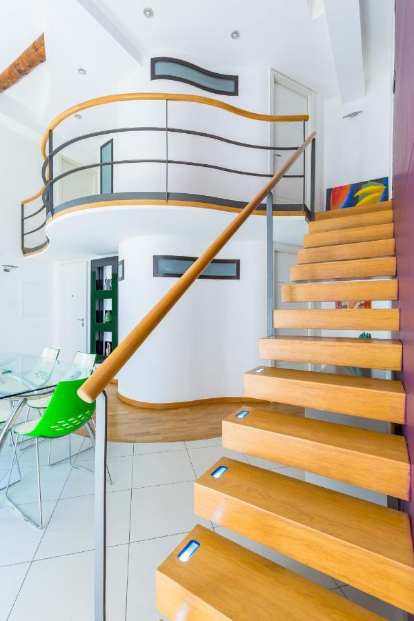 Design & Studio Duplex At National Museum Napels Buitenkant foto
